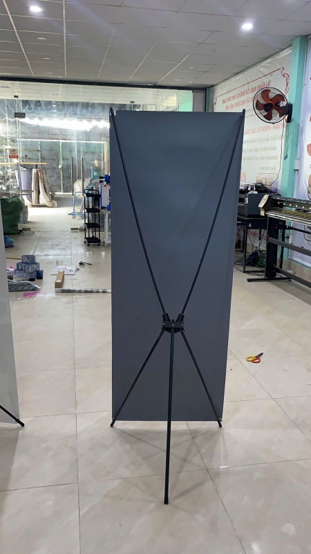 in_standee_chu_x_sai_gon_lay_lien